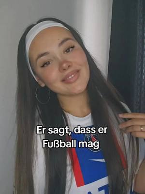 A post by @juli.liciouss on TikTok caption: Na hörma 😤 #soccertiktok #soccergirl #Soccer #fussball #psg #parissaintgermain #paris #france #tricot #jersey #brunette #brunettehair #brunettegirl #hairstyle #hairtok #hairgoals #hairinspo #hairinspiration #hair #longhair #naturalhair #browneyes #browneyedgirl #makeup #beauty #BeautyTok #girls #girlssupportgirls #foryoupage #fyp #germany #mood #inspo #inspiration #motivation #deutschland #foryou #fürdich #fy #fd #trend #trendingvideo #trendy #trends #trendingtiktok #trendiing #trending #viral #goviral #viral_video #viralvideos #viralditiktok #girly #girlythings #girlygirl #girlytok #outfit #OOTD #outfitinspo #outfitcheck #outfitinspiration #outfits #fashion #funnytiktok #funnyy 