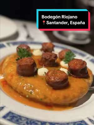 A post by @soyelarturito on TikTok caption: Bodegón Riojano, Santander, España. 🇪🇸🥔El restaurante más recomendado por mexicanos en Santander y entiendo perfectamente porqué. Fue de mis restaurantes favoritos del viaje, no se si fue la historia del lugar, las barricas de vino usadas como Canvas, el servicio espectacular o la tortilla de patatas, pero fue de esos lugares que te dan ganas de regresar. El buen Vicente me comentó que atiende muchos mexicanos y les gusta mucho el lugar y me dio mucho gusto. Espectacular lugar la verdad, se siente como viajar al pasado, un lugar muy chingón y sin pretensiones. #santander #cantabria #espana #paisvasco #madrid #riojano #comida #foodreviews #barcelona #alicante #sevilla #tortilladepatatas #rabodetoro #restaurante #comida #FoodTok 