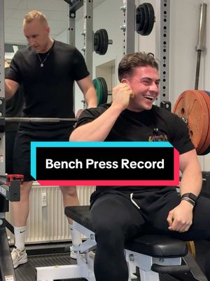 A post by @johnymuenster on TikTok caption: Benchpress Record!😈 #fyp #bodybuilding #gym #motivation 