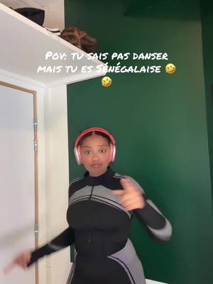 A post by @sophielejour on TikTok caption: Hahaha pitié vive le mbalax😭😭🇸🇳