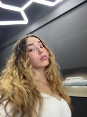 A post by @iamlauren.1 on TikTok caption: Tell meee 