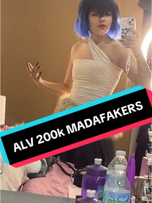 A post by @tepainyxd on TikTok caption: KEEEEEE KEKEKEKEKEEEEE YA SOMOS 200k‼️ MI GENTE CACHONDONAAA…  Al chile nunca pensé que en esta cuenta tendría tanto apoyo, y crecer así en tan poco tiempo (a diferencia de mi cuenta principal @𝘌𝘴𝘵𝘦𝘧𝘺 🫧) infinitas gracias a todos y cada uno de ustedes, me hace feliz hacerlos felices con mis burradas KAJAJAAJAJAJ  #fyp #tepainy #inosukehashibira #cosplay #kimetsunoyaiba #tepainycosplay 