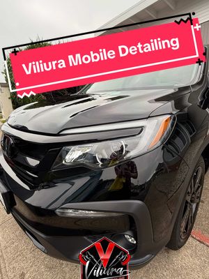 A post by @viliuramobiledetailing on TikTok caption: This is how we do it at Viliura Mobile Detailing🚗✨ All Bay Area, CA 📲628-468-3809 #viliuramobiledetailing #viliuradetailing #MobileDetailing #detailing #honda #cermiccoating #paintprotection #paintcorrection #BeforeAndAfter 