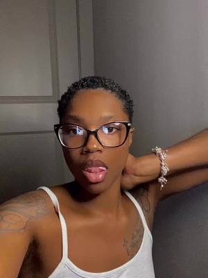 A post by @dominiquejanae00 on TikTok caption: Face card eatsss😮‍💨 #fypage #baldheadbaddie #bigchopjourney #virał #trending #tiktokviral #fyp 