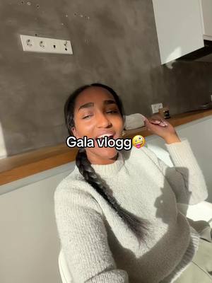 A post by @fatmajessicaa on TikTok caption: Versegod, her har dokk en vlogg!🤪 #fyp #foryou #foryoupag #foryoupagee 