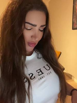 A post by @ on TikTok caption: #suziletta#suzi34#fyp#foruyou#vibes#mood#tik_tok#viral#istanbul#lafsokma 