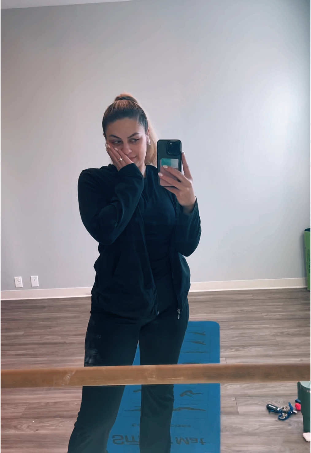 A post by @lexiamor on TikTok caption: Snow Day Morning Routine ❄️👟  #fitness #morningroutine #morningvlog #SkinCare #healthyrecipes 