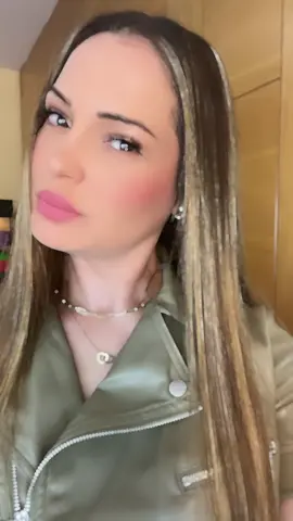 A post by @joanajohana on TikTok caption: #hshtags♡ 