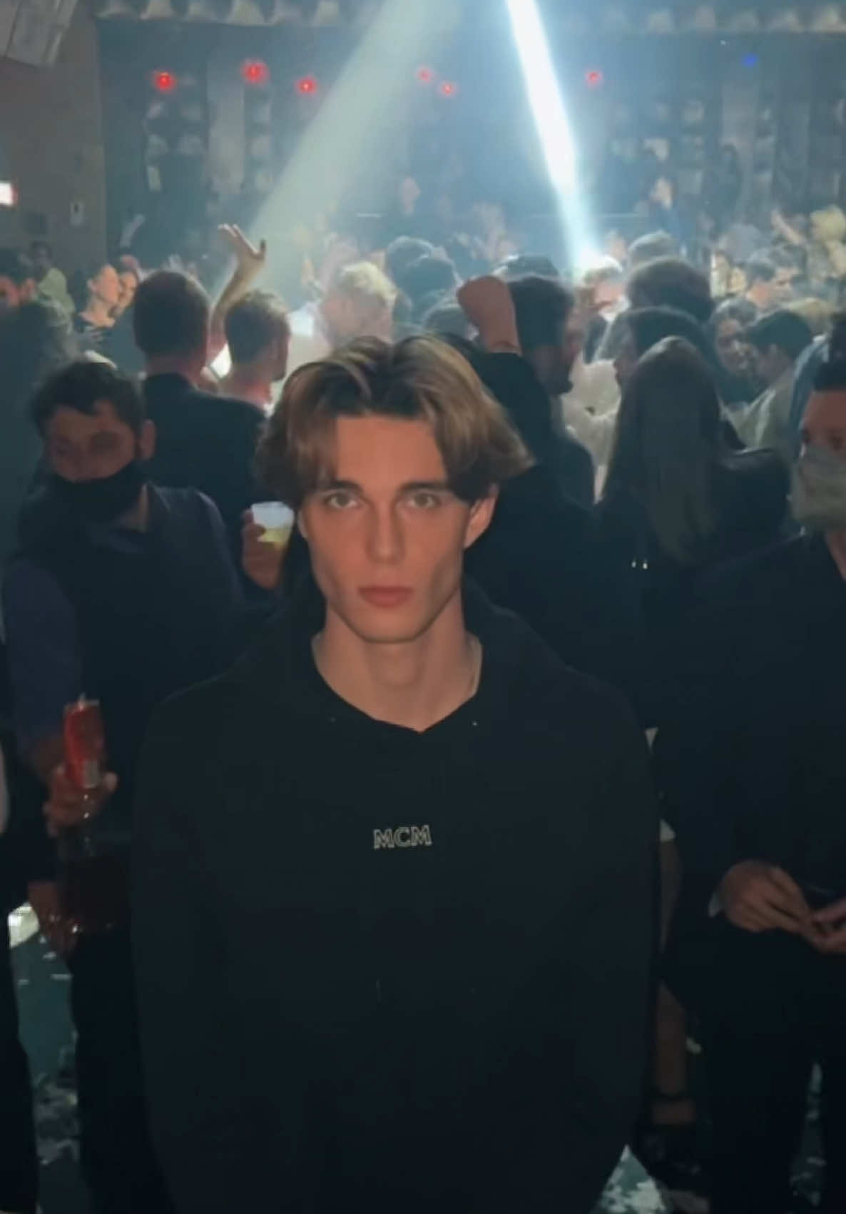 A post by @nilskue on TikTok