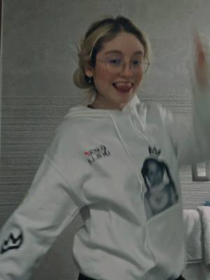 A post by @karolsevillaokay on TikTok caption: 🤪🔥🥵