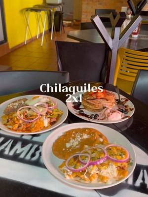 A post by @navilaguzman on TikTok caption: Llegaaron los desayuno a la HAMBURGUERIA  suc Tlaquepaque !!!! 😍😍   Disfruta de su 2x1 en chilaquiles !!!    #viral #tlaquepaque  #amigos #2x1 #promociones 