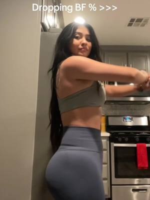 A post by @xxo.mell on TikTok caption: waist size going down #gym #GymTok 