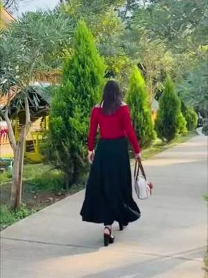 A post by @waiwaimogok8189 on TikTok caption: မင်းနဲ့ ဆုံတွေခဲ့ပီးနောက်မှာကိုယ်ပျော်ရွှင်နေပါတယ်#❤❤❤ #မျက်စိမနောက်ကြေး😂😂 #ရောက်စမ်းfypပေါ်😊 