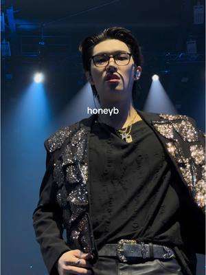 A post by @honeybeeee00 on TikTok caption: Eye contact challenge open #mingi #ateez #fyp #민기 #ateezinmilan #ateezconcert 