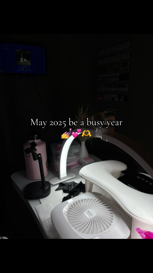 A post by @wondurland on TikTok caption: #fyp #nailtech #gelx #2025 #busy #success 