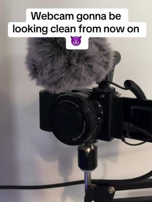 A post by @chillwithsnowy_yt on TikTok caption: Crazy quality for the stream Twitch in comments #foryou #fyp #streamer 