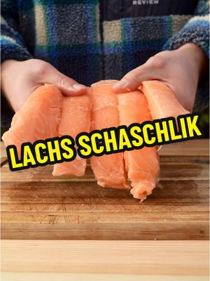 A post by @pascha.tv on TikTok caption: Lachsschaschlik  1kg Lachsfilet 5El Mayo 2-4 Knoblauchzehen 2 El Soyasauce 50g Dill Salz Pfeffer Brauner Zucker  #schaschlik