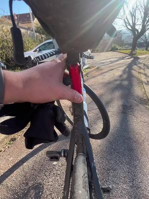 A post by @justinwal29 on TikTok caption: Vlog ride post grippe #Vlog #playwithlife #viral #viral #route #velo 