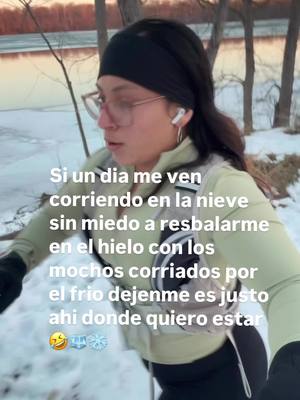 A post by @dkarla504 on TikTok caption: Justo aqui quiero estar 😆🫶🏼  #foryou #parati #fyp #trend #pazmental #humor #tiktokisback 