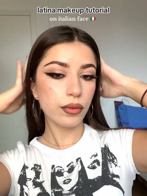 A post by @makeupbyfia_ on TikTok caption: Latina makeup tutorial 🤎#latinamakeup #viral #makeuptutorial #beautytrends 