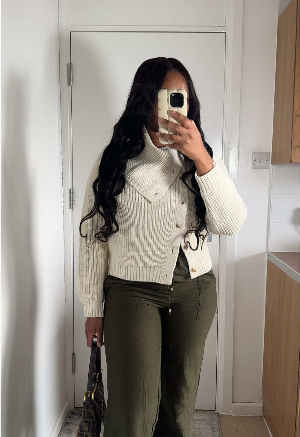 A post by @stephaniethemuse on TikTok caption: #ootd #outfitideas #autumnoutfitinspo #turtleneckoutfit #linentrousers 