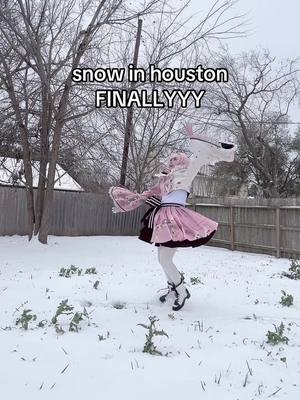 A post by @tinyresa on TikTok caption: FIRST TIME COSPLAYING IN THE SNOW YES LORD #projectsekai #nightcordat25 #25jinightcodede #snow #mizukiakiyama #25ji #mizukiakiyamacosplay #htx #houston #pjsekai #prsk_cos #colorfulstage #25jicosplay #projectsekaicolorfulstage