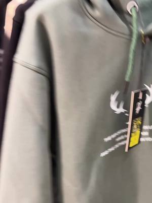 A post by @bobos_store on TikTok caption: Bobos🚨 عاملك اقوي عروض علي الترنجات في مصر😉 اربع وخميس وجمعة💪🏻 اي ترنج ب 650ج بسسسسسسسس🔥🔥🔥🔥