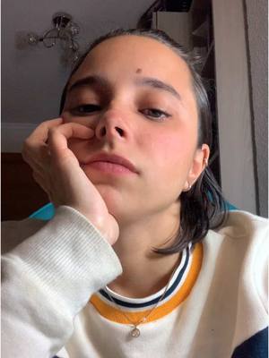 A post by @srtavalera on TikTok caption: Porque? #girlshategirls #girls #girlswholift #lgbt🏳️‍🌈 #lesbiansoftiktok #LoveIsLove #chicassuperpoderosas #chicas 