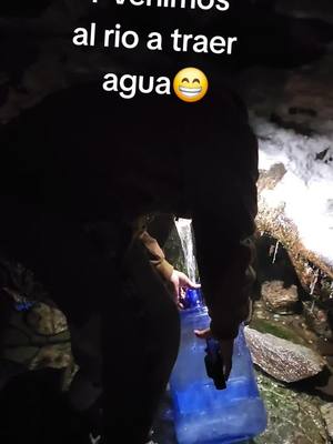 A post by @raquelmartinez724 on TikTok caption: Recordando cuando eramos niños y nos mandaban a traer agua a los pozos