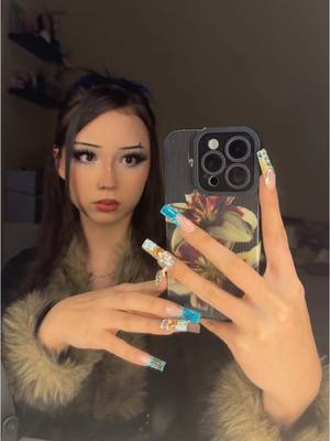 A post by @elm0zwrld on TikTok caption: luv a good makeup look #xybca #makeup #grwm #yap #fyp 