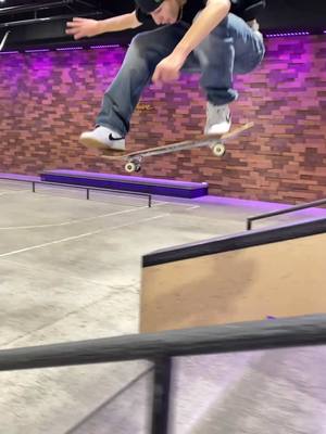 A post by @filipemotaskt on TikTok caption: Kick flips❤️