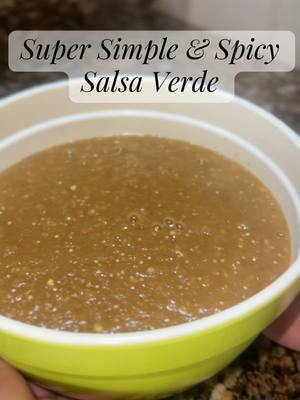 A post by @alyssanicoolee on TikTok caption: Simple Salsa Verde Recipe 🌶️ #SalsaVerde #SalsaRecipe #Recipe #salsa #mexicantiktok #hispanictiktok #fyp 