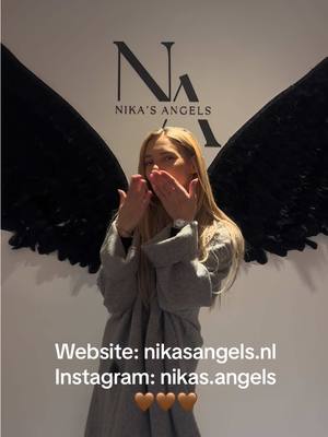 A post by @ on TikTok caption: Ben jij geïnteresseerd in Wimperextensions, Lashlifting, Henna Brows en zoek jij nog een salon in je buurt? Wij zijn 30 minuten van Antwerpen gevestigd. Altijd een parkeerplek voor de deur en een mega mooie ruimte! 🪐 #wenkbrauwen #wimperextensionsantwerpen #wimperextensionsantwerp #lashliftantwerpen #lashlift #hennabrowsantwerpen 