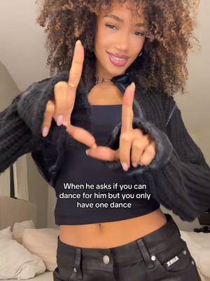 A post by @amakaenem on TikTok caption: Hope you like my dance babe #foryouu #fingerdance #voorjoupagina 