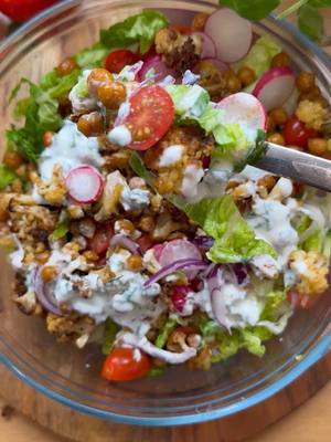 A post by @tagesrezept on TikTok caption: EASY Healthy cauliflower SALAD 🥗  🥰😋🫶🏼 #EasyRecipe #tagesrezept #salad #healthylifestyle #healthyfood #schnellerezepte #inspiration #fyp #goodvibes #foryou #goviral 