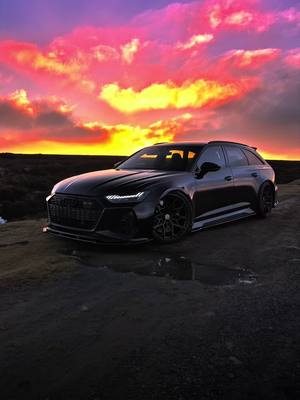 A post by @rs6ne on TikTok caption: RS6 4K HDR 🌅🖤 #audi #rs6 #cars #foryou #fyp #carsoftiktok 