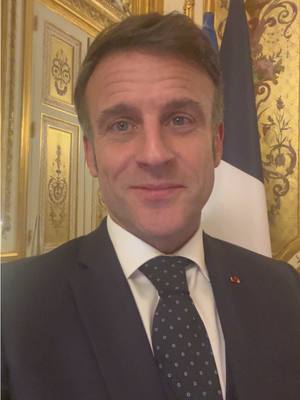 A post by @emmanuelmacron on TikTok caption: Merci pour l’alerte @Saint @MASDAK 