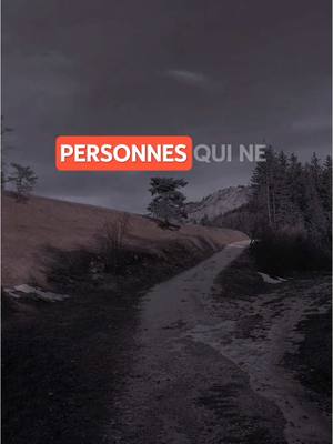 A post by @penseepositivee on TikTok caption: La personne dont j’avais le plus besoin m’a appris que je n’avais besoin de personne  #developpementpersonnel #blesse #motivation #coeurbrisé  @