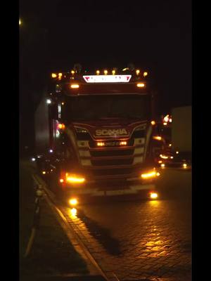 A post by @b.k_truckfotografie on TikTok caption: ~J.PEETERS~