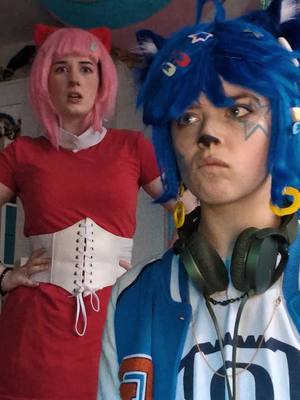 A post by @fazbear.forreal on TikTok caption: @El🩷 so low effort with posts sorry gang || #sonicthehedgehog #soniccosplay #sonic #cosplay #ukcosplayer #fazbearforreal #amy #amycosplay 