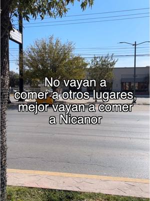 A post by @nicanormx on TikTok caption: ¡Ay, caray!👀 Parece que la tecnología y yo no somos muy buenos amigos…😅🫣 #pov #humornegro #memes #restaurante #videosdehumor 