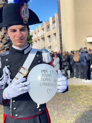 A post by @matteosalviniufficiale on TikTok caption: Emozione pura: il giuramento di un giovane Carabiniere che dedica il suo traguardo al papà che non c’è più, con il cuore in mano e l’orgoglio di servire il suo Paese. Onore a chi sceglie di fare della difesa e sicurezza degli italiani la propria missione di vita 💙🇮🇹