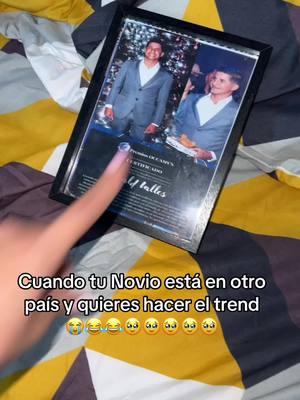A post by @isandrepoficial1 on TikTok caption: Jajaja tocó 😂😂🔥 #humor #isandrep #isalovers 