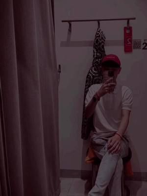 A post by @denz7390 on TikTok caption: 🖤🥀#ក្រុងព្រះសីហនុ 