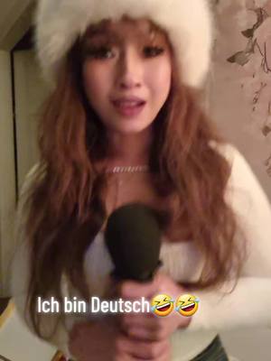 A post by @sopheap3004 on TikTok caption: Ungeschminkt  sehe ich aus wie eine Asiatin🤣🤣🤣#humor #spassmusssein #pfypシ 