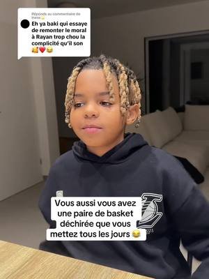 A post by @sarrasako on TikTok caption: Réponse à @Iness🌟  on oubli pas votre chanteur 😂