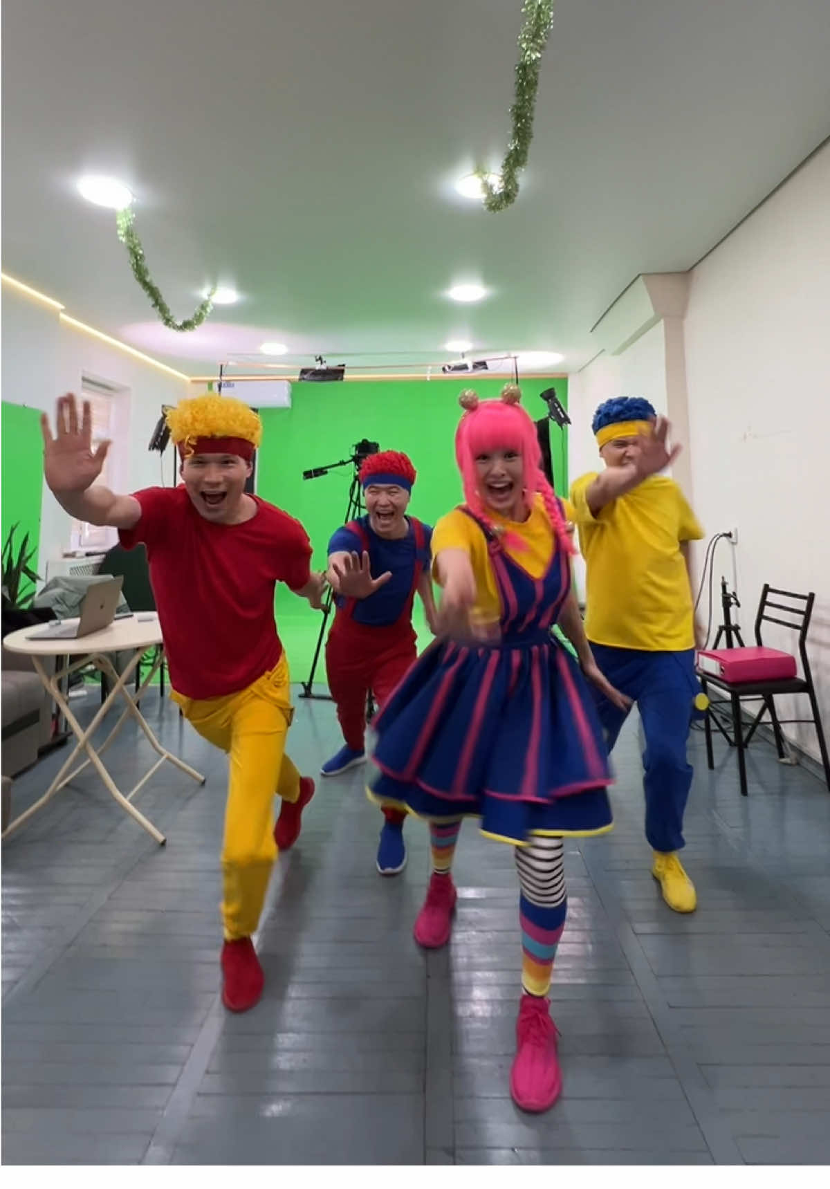 A post by @boomboom_dbillions on TikTok caption: DBillions version 🤣  #dance #trend #2025 #dbillions #dancetrend2025 