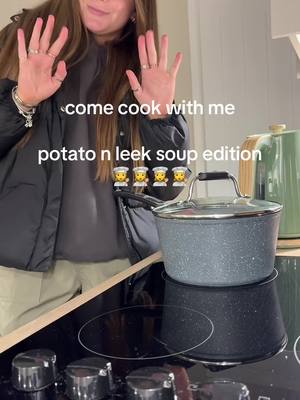 A post by @hollie_on on TikTok caption: switching it up from the air fryer dinners👩‍🍳🫶🏽🙈💕  #cooking #comecookwithme #soup #Foodie #dinnertime #northernireland 