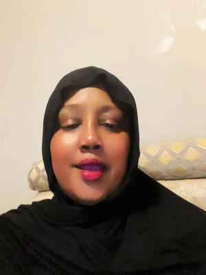 A post by @malyunalimms on TikTok caption: #ilkacaseqays #sharmaboy #somalitiktok #somalitiktok12 #somali_tiktok2020 