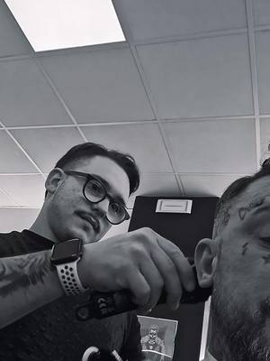 A post by @tattoo_old_schoolcatania on TikTok caption: @Angelo Mari Leonardi #barbershop #tattooldschoolcatania #studio #australia #rosarioleonarditattoo #inkart #studio #paciotti #versace #Gucci #piercingstudio #rosarioleonarditattoo 